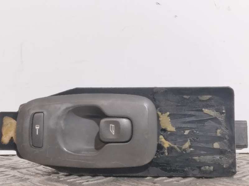 Recambio de mando elevalunas delantero derecho para volvo s60 berlina 2.4 t / 2.5 t referencia OEM IAM 8651328  