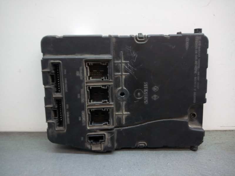 Recambio de centralita bsi para renault megane ii classic berlina 1.6 16v referencia OEM IAM 8200412548  