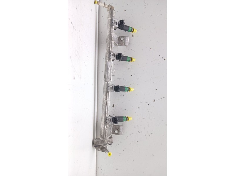 Recambio de rampa inyectora para ford fiesta (cbk) ghia referencia OEM IAM 9D2809H487 0280160599 