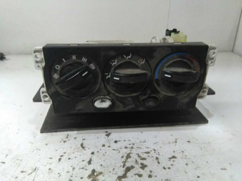 Recambio de mando calefaccion / aire acondicionado para kia carens 1.8 ls monovolumen referencia OEM IAM 00307  