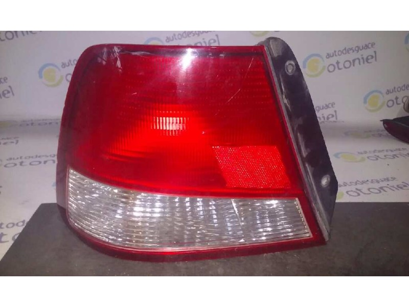 Recambio de piloto trasero izquierdo para hyundai accent (lc) gl 5p referencia OEM IAM  5P 