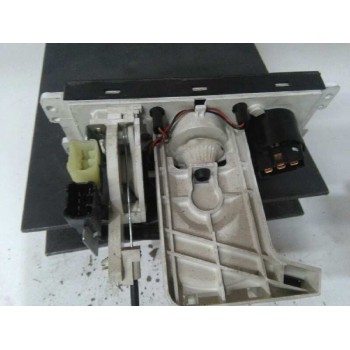 Recambio de mando calefaccion / aire acondicionado para kia carens 1.8 ls monovolumen referencia OEM IAM 00307  