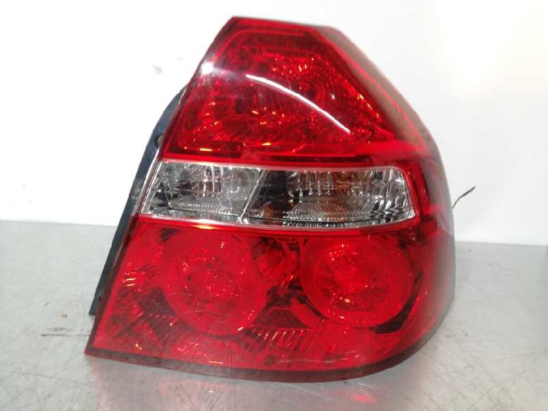 Recambio de piloto trasero derecho para chevrolet aveo ls referencia OEM IAM  4 PTAS 