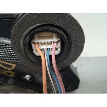 Recambio de cerradura puerta delantera derecha para toyota yaris (ksp9/scp9/nlp9) básico referencia OEM IAM 690300D140  4 CABLES