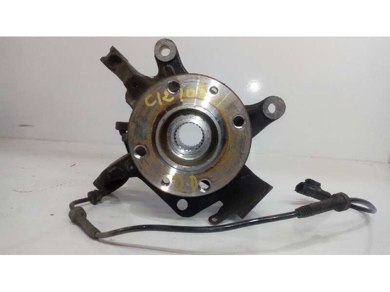 Recambio de mangueta delantera derecha para renault captur zen referencia OEM IAM   CON SENSOR ABS