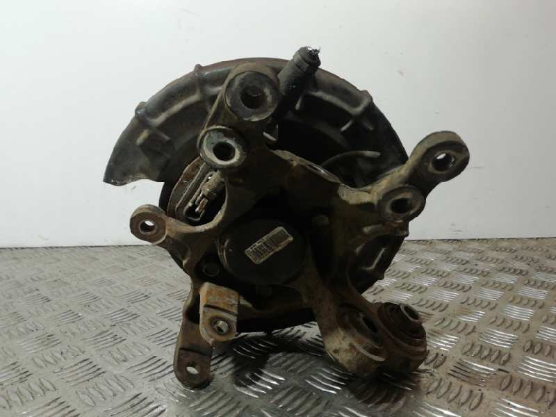 Recambio de mangueta trasera izquierda para hyundai i30 1.6 crdi cat referencia OEM IAM  5 TORNILLOS 