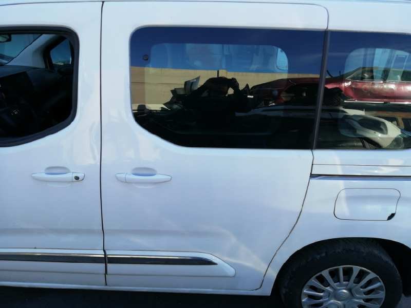 Recambio de puerta lateral corredera izquierda para toyota proace verso referencia OEM IAM  ACRISTALADA 