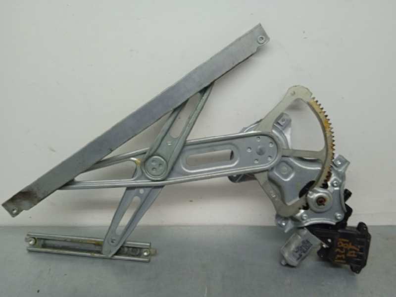 Recambio de elevalunas delantero izquierdo para toyota yaris (ksp9/scp9/nlp9) básico referencia OEM IAM 857200D110 857020F010 5P