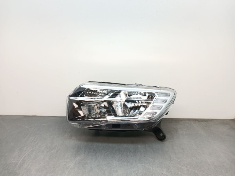 Recambio de faro izquierdo para dacia logan ii 1.5 blue dci 95 (l8jl) referencia OEM IAM 260604218R  11250131