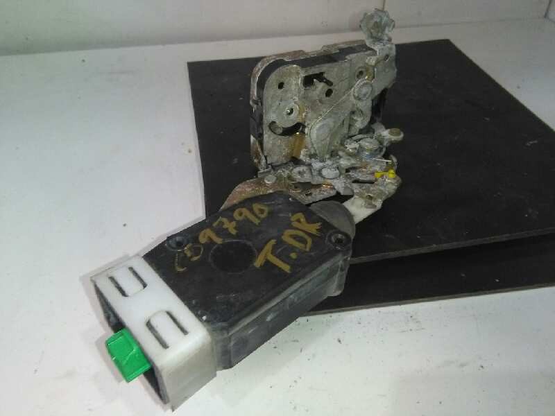 Recambio de cerradura puerta trasera derecha para volvo s40 berlina 1.6 referencia OEM IAM   3 PINS