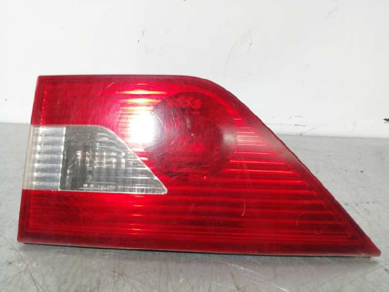 Recambio de piloto trasero derecho interior para bmw x3 (e83) 2.0i referencia OEM IAM 63213420204  