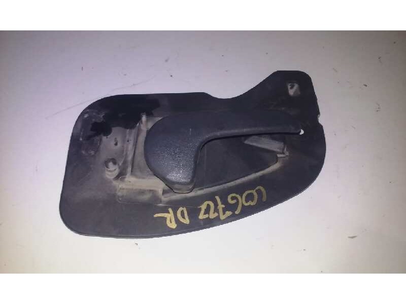 Recambio de maneta interior delantera derecha para opel corsa c club referencia OEM IAM   