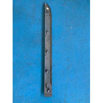 Recambio de moldura para renault megane ii berlina 5p 1.9 dci diesel referencia OEM IAM 8200073472C PUERTA TRA DER 