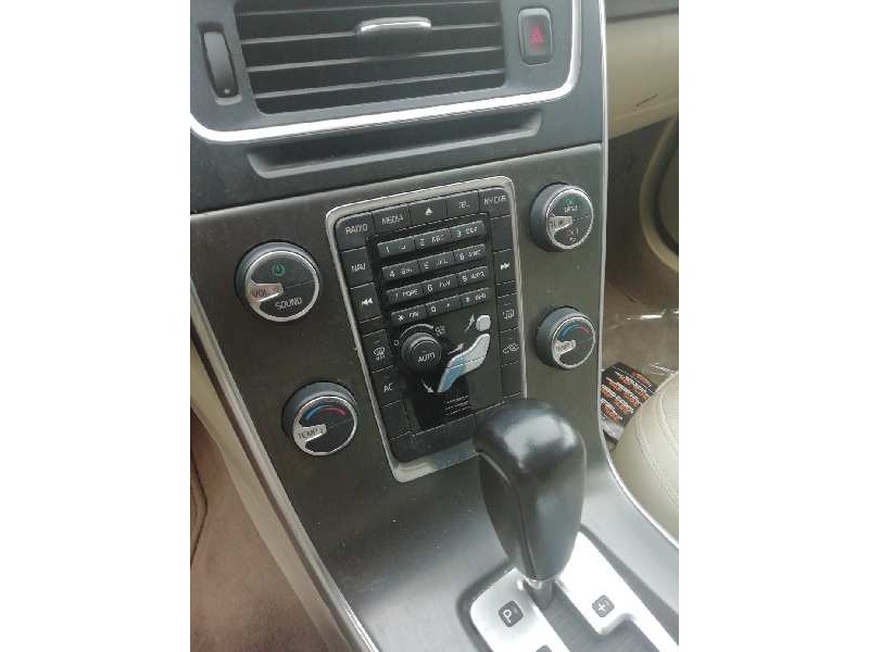 Recambio de sistema audio / radio cd para volvo v60 kombi kinetic referencia OEM IAM  NAVEGADOR 