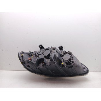 Recambio de faro izquierdo para ssangyong rodius i 2.7 xdi referencia OEM IAM a044935  