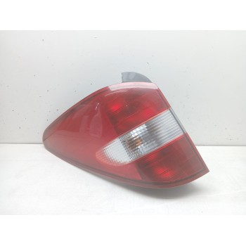 Recambio de piloto trasero izquierdo para ssangyong rodius i 2.7 xdi referencia OEM IAM 8360121  