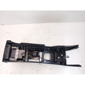 Recambio de apoyabrazos central para ssangyong korando limited 4x2 referencia OEM IAM   