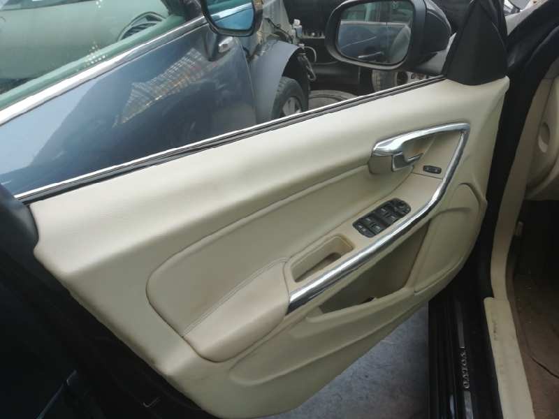 Recambio de guarnecido puerta delantera izquierda para volvo v60 kombi kinetic referencia OEM IAM   