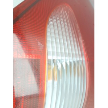 Recambio de piloto trasero izquierdo para ssangyong rodius i 2.7 xdi referencia OEM IAM 8360121  