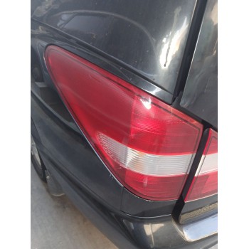 Recambio de piloto trasero izquierdo para ssangyong rodius i 2.7 xdi referencia OEM IAM 8360121  