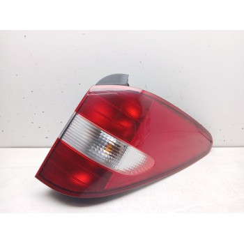 Recambio de piloto trasero derecho para ssangyong rodius i 2.7 xdi referencia OEM IAM 8360221  