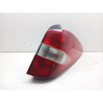 Recambio de piloto trasero derecho para ssangyong rodius i 2.7 xdi referencia OEM IAM 8360221  