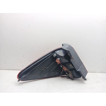 Recambio de piloto trasero derecho para ssangyong rodius i 2.7 xdi referencia OEM IAM 8360221  