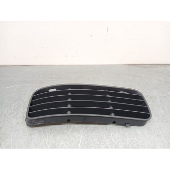 Recambio de rejilla paragolpes derecha para volkswagen polo (6n2) 1.4 16v referencia OEM IAM 6K585366A  