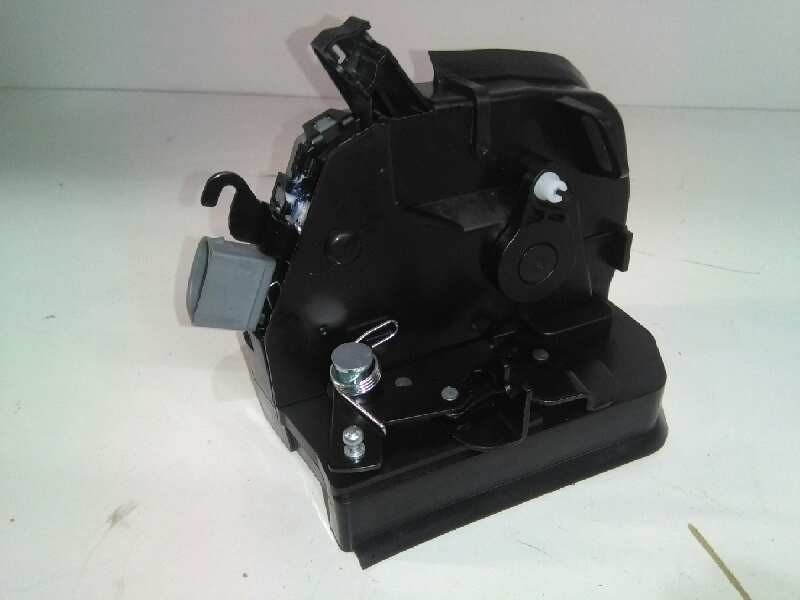 Recambio de cerradura puerta trasera izquierda para bmw x5 (e53) referencia OEM IAM 51228402601 NUEVO 7 PINES 8402601