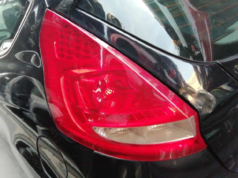 Recambio de piloto trasero izquierdo para ford fiesta (cb1) ambiente referencia OEM IAM 1513152  