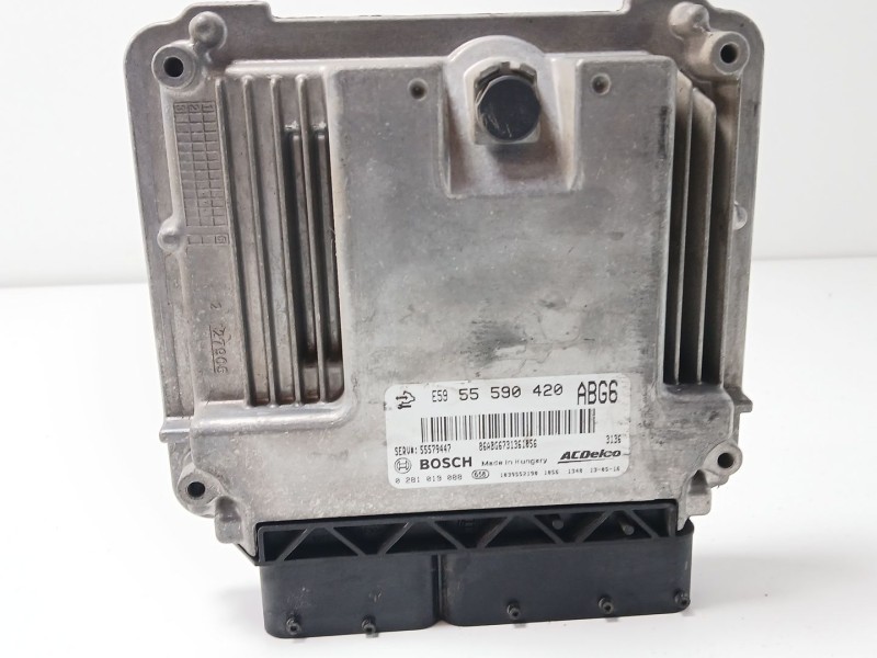 Recambio de centralita motor uce para opel insignia a (g09) 2.0 cdti (68) referencia OEM IAM 55590420 0281019088 