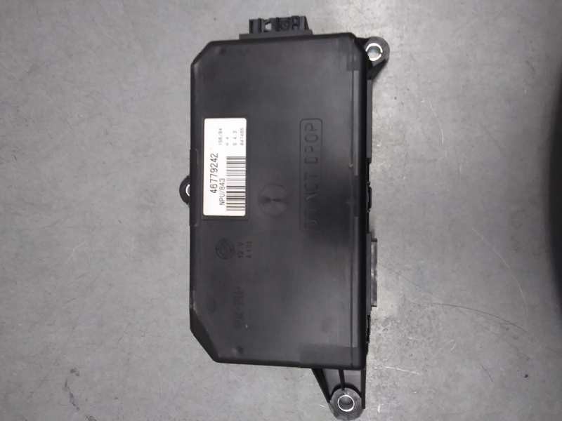 Recambio de modulo electronico para lancia ypsilon (101) 1.4 16v oro referencia OEM IAM 46779242 PUERTA DELANTERA IZQUIERDA