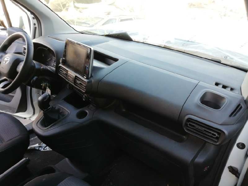 Recambio de salpicadero para toyota proace verso referencia OEM IAM   
