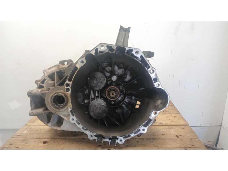 Recambio de caja cambios para ssangyong korando limited 4x2 referencia OEM IAM 3102034040 4X2 190.860KM 6V