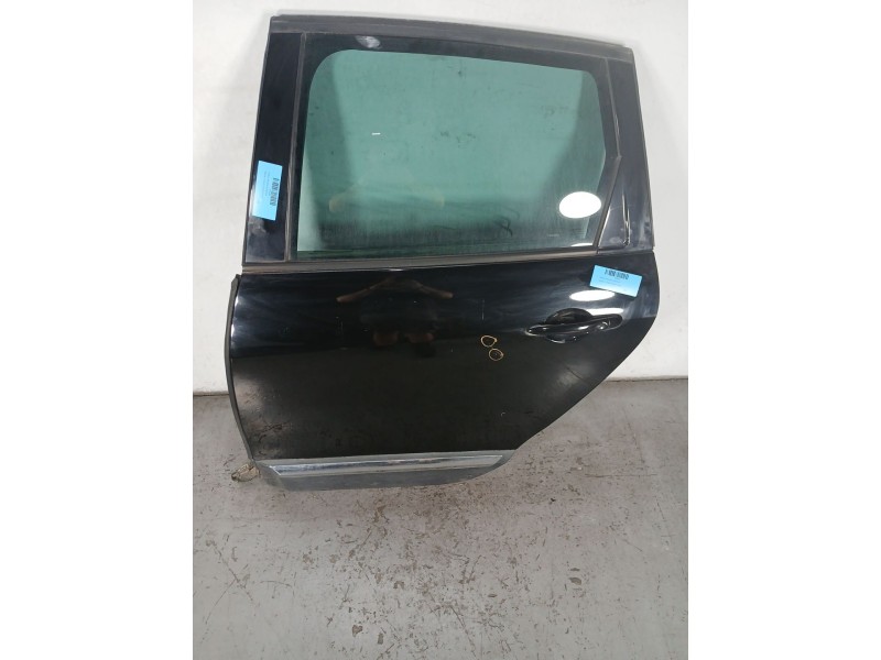 Recambio de puerta trasera izquierda para renault scenic iii bose edition referencia OEM IAM   