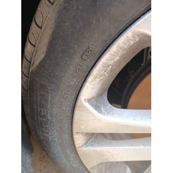 Recambio de neumatico para nissan juke (f15) 1.6 referencia OEM IAM 215-55-17 94w  pirelli 20