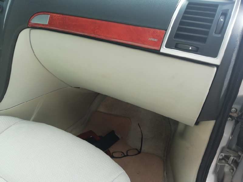 Recambio de guantera para cadillac bls business referencia OEM IAM  BEIGE 