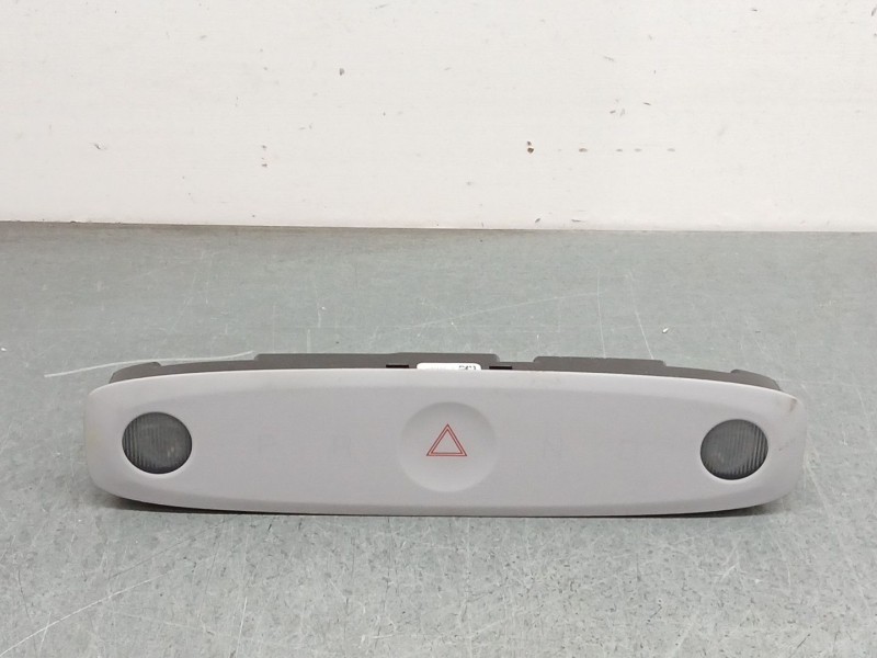 Recambio de baliza luminosa emergencia v16 para tesla model 3 (5yj3) ev awd referencia OEM IAM 173929399e  