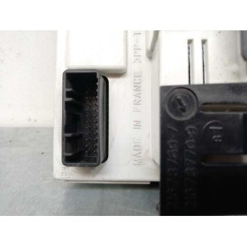 Recambio de display para renault megane ii familiar 1.5 dci diesel referencia OEM IAM 8200350498 21675996 8200350498A