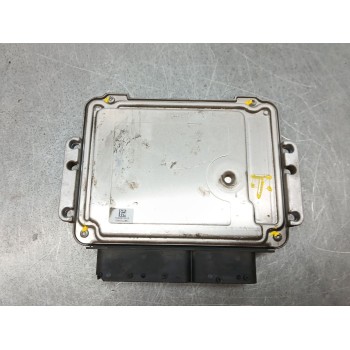 Recambio de centralita motor uce para hyundai santa fé ii (cm) 2.2 crdi 4x4 referencia OEM IAM 0281013584  