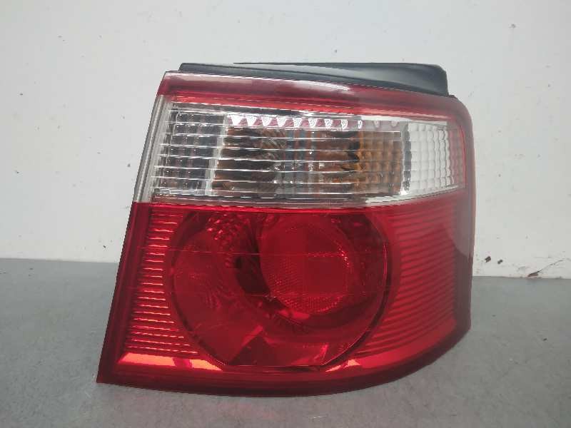 Recambio de piloto trasero derecho para kia carens 2.0 crdi ex monovolumen referencia OEM IAM   