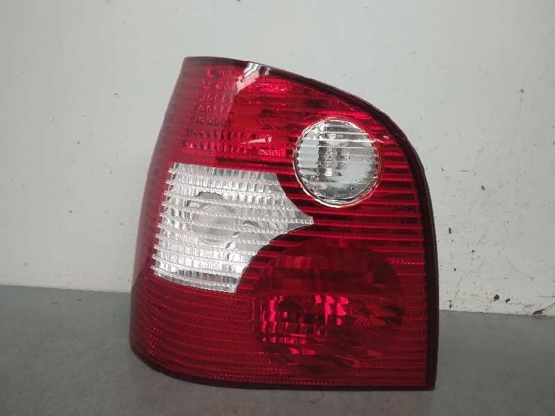 Recambio de piloto trasero izquierdo para volkswagen polo (9n1) referencia OEM IAM 6Q6945095G NUEVO 01-05