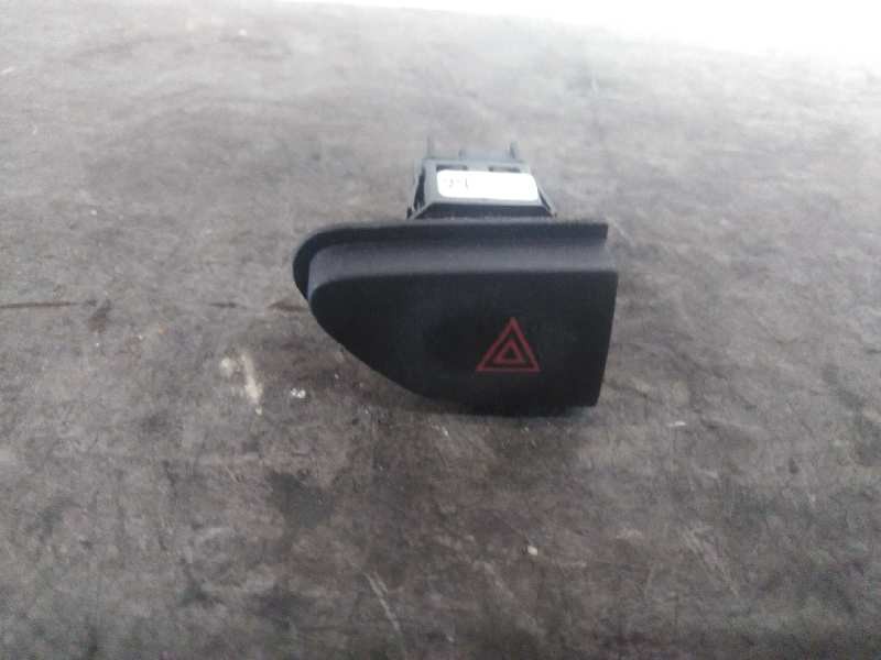 Recambio de warning para renault captur expression referencia OEM IAM 262907372R  