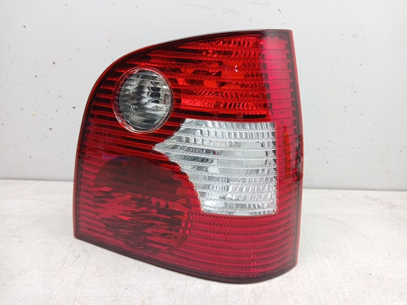 Recambio de piloto trasero derecho para volkswagen polo (9n1) 1.9 tdi referencia OEM IAM 6q6945096g  