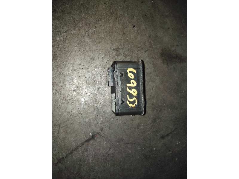 Recambio de mando elevalunas delantero derecho para opel meriva cosmo referencia OEM IAM 13363204 24409205 