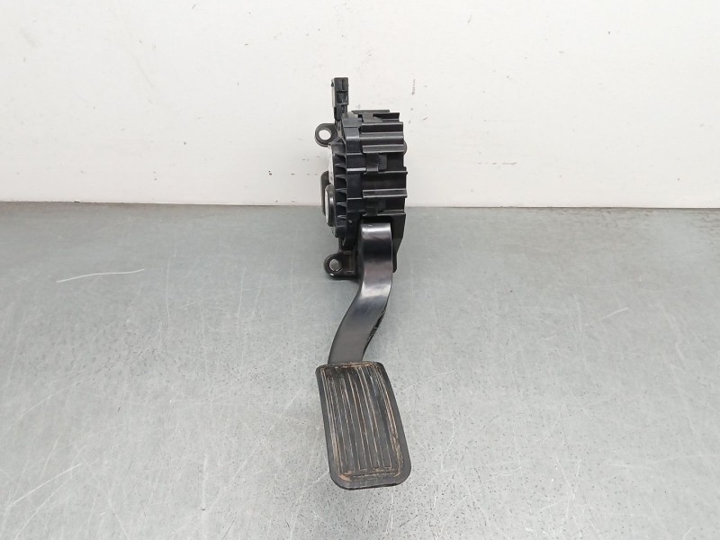 Recambio de potenciometro pedal para tesla model 3 (5yj3) ev awd referencia OEM IAM 1020360  