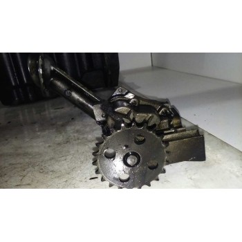 Recambio de bomba aceite para renault megane ii berlina 3p 1.5 dci diesel referencia OEM IAM 820030717  