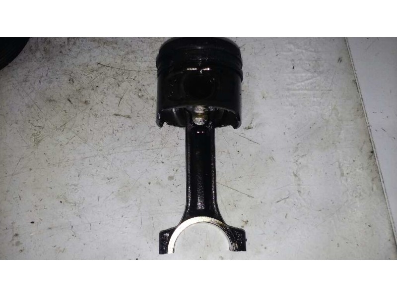Recambio de piston para renault megane ii berlina 3p 1.5 dci diesel referencia OEM IAM   