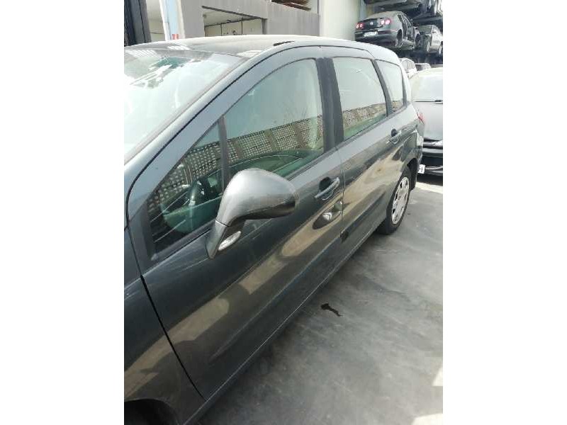 Recambio de puerta delantera izquierda para peugeot 308 sw confort referencia OEM IAM 9002AW GOLPE PEQUEÑO 9002AW