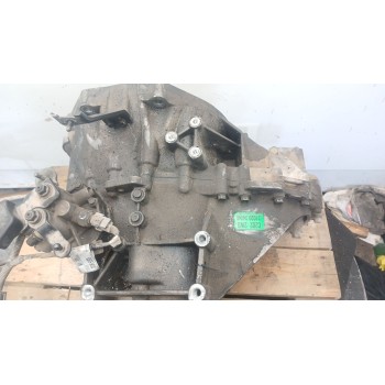 Recambio de caja cambios para ssangyong korando limited 4x2 referencia OEM IAM 3102034040 4X2 190.860KM 6V